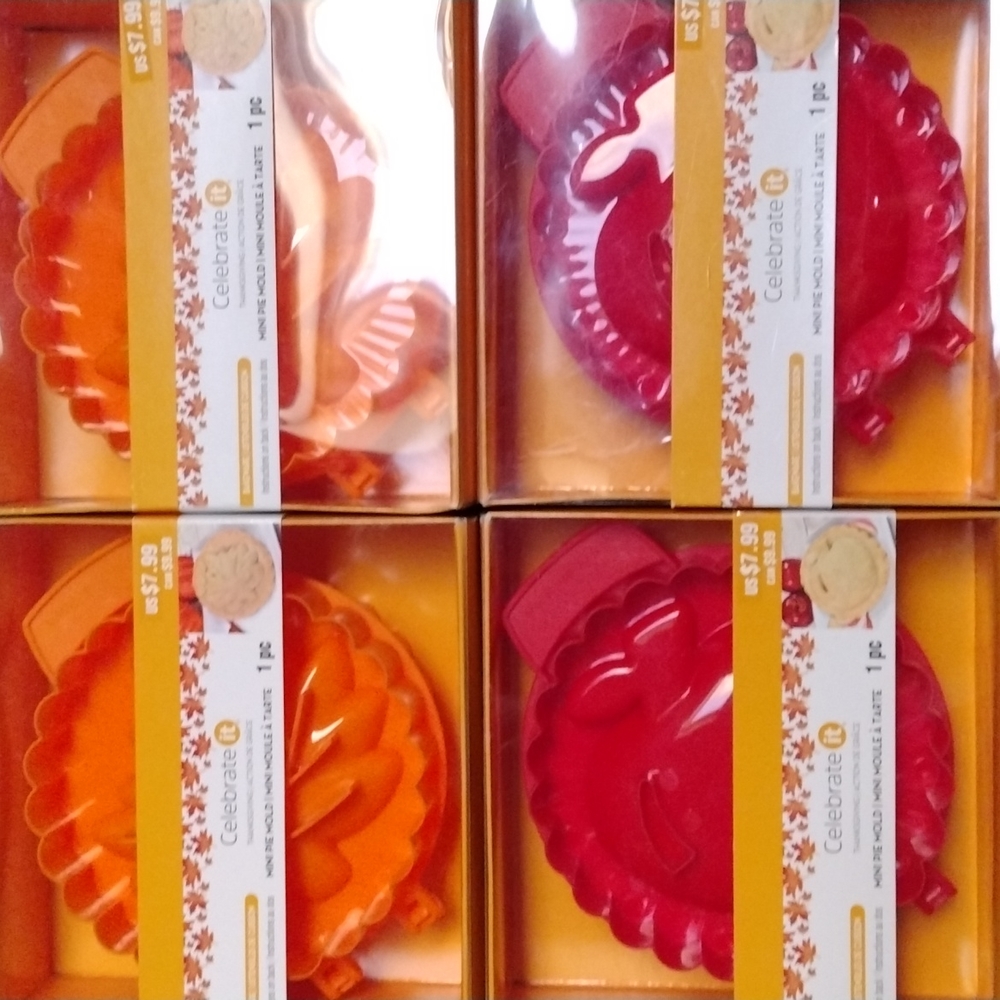 Celebrate It 4-Pie Molds in a Set! New